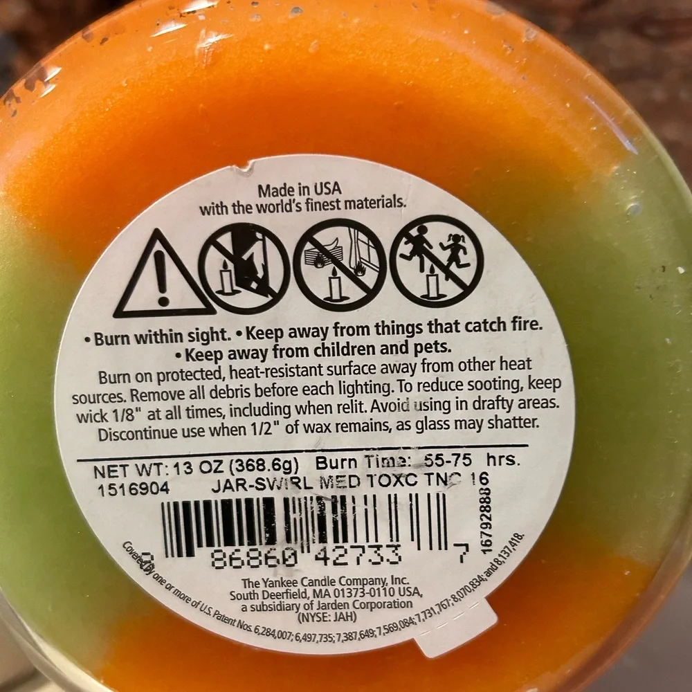 Yankee Candle Toxic Tonic  Swirl 13 OZ. Apple & Pumpkin. Retired and HTF.